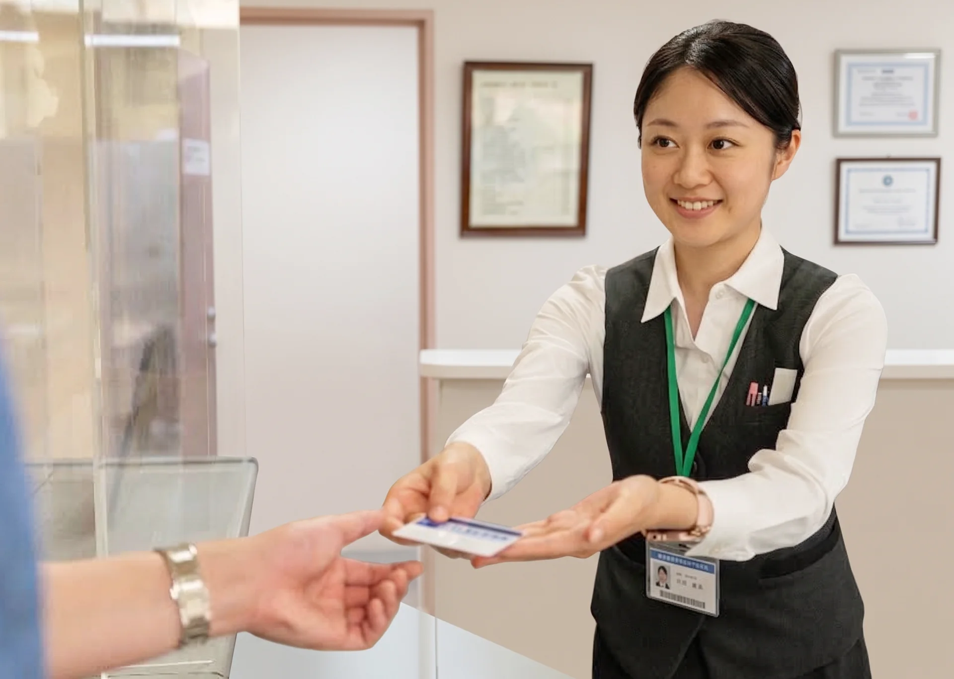 外来受付でのご案内